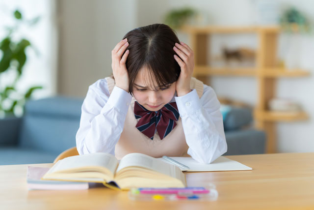 丸暗記では成績が伸びない理由