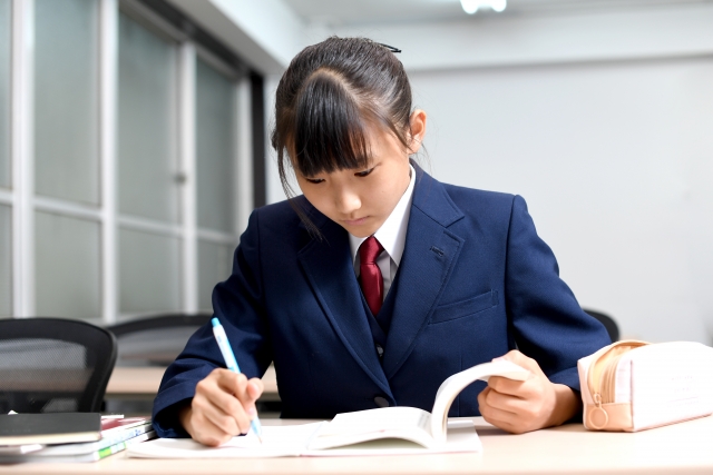 提出物は一度で終わらせなくていい
― 続けるための現実的な向き合い方